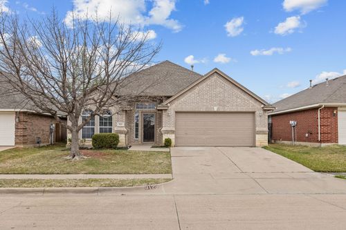 9129 River Trails Blvd, Fort Worth, TX, 76118-7726 | Card Image