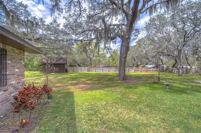 Side yard | Image 63