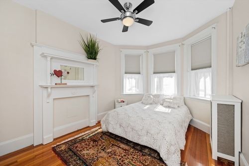 1-18 School Ln, Watertown, MA, 02472-1533 | Card Image