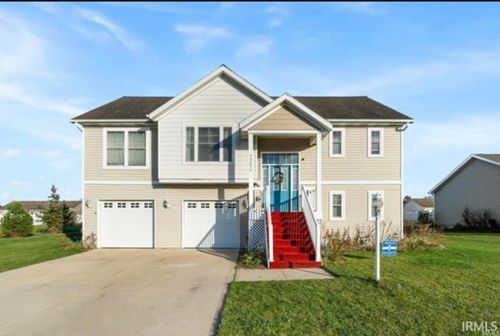 52636 Blue Winged Trl, South Bend, IN, 46628-7715 | Card Image