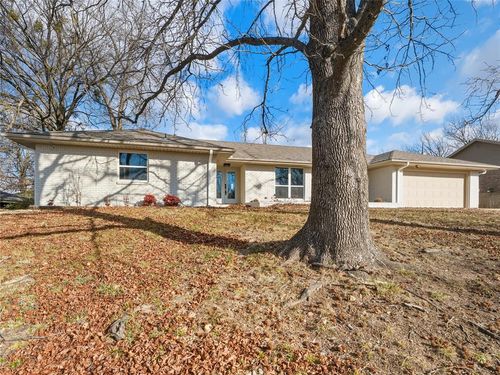 1918 15th St, Ada, OK, 74820-7105 | Card Image