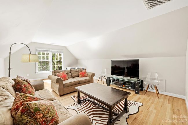 Bedroom 2/Bonus | Image 32