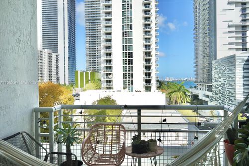 503-2200 Ne 4th Ave, Miami, FL, 33137-4914 | Card Image