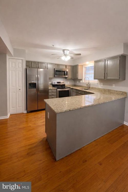 1842 Ryderwood Ct, LANDOVER, MD, 20785-3976 | Card Image