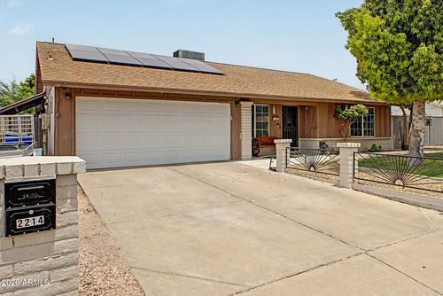 2214 E Holmes Ave, Mesa, AZ, 85204-6150 | Card Image