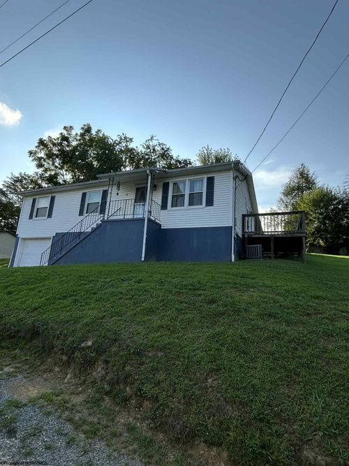 38 Upper Dr, Buckhannon, WV, 26201-2432 | Card Image