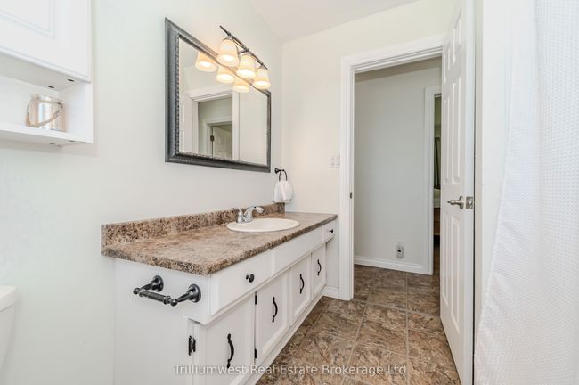 21 Emma St, House other with 3 bedrooms, 2 bathrooms and 4 parking in Princeton ON | Image 26