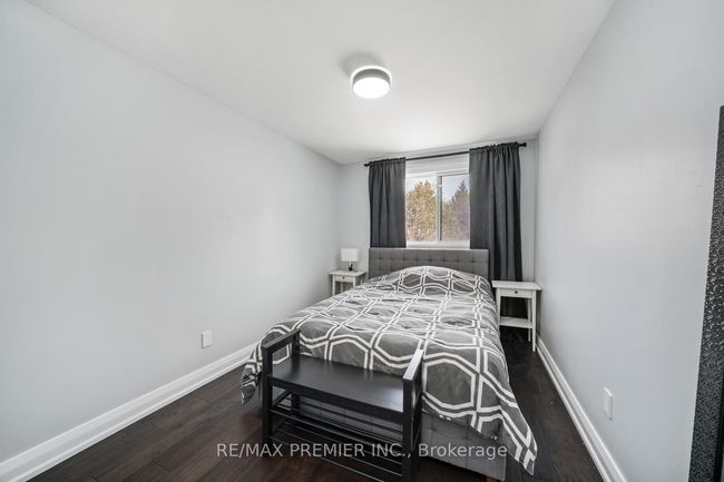 122 Robert Hicks Dr, House attached with 6 bedrooms, 5 bathrooms and 2 parking in North York ON | Image 18