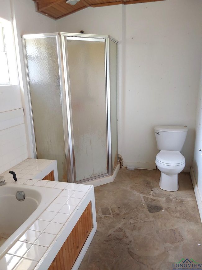 296 Crestwood Dr, House other with 2 bedrooms, 2 bathrooms and null parking in Avinger TX | Image 11