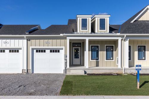 70C Seneca Dr, Fort Erie, ON, L2A0G7 | Card Image