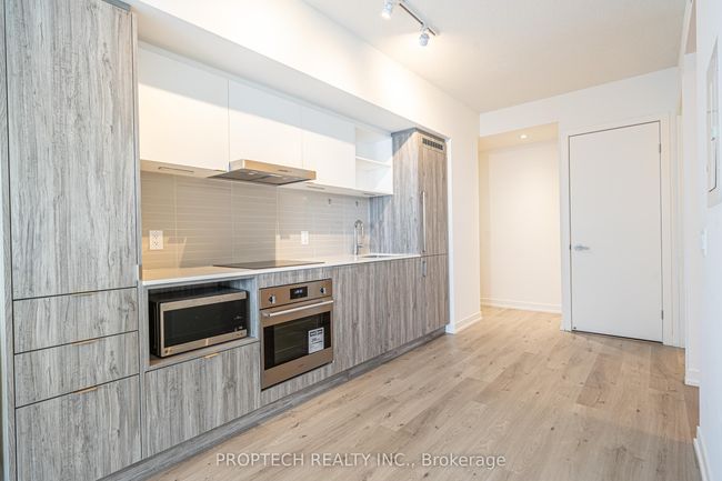 3009 - 138 Downes St, Condo with 2 bedrooms, 1 bathrooms and null parking in Toronto ON | Image 4