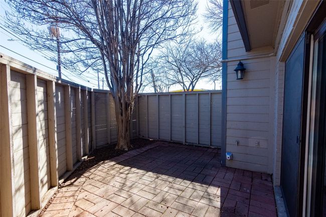 your private gated courtyard patio | Image 16