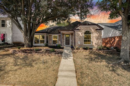 840 Chaparral Dr, Grand Prairie, TX, 75052-3108 | Card Image