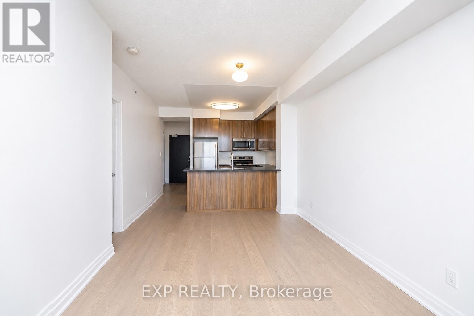 Residential in Toronto (Regent Park) 4