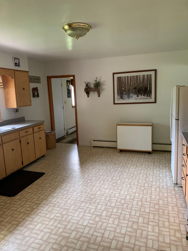 11656 W Lake St, House other with 4 bedrooms, 2 bathrooms and null parking in Naubinway MI | Image 17