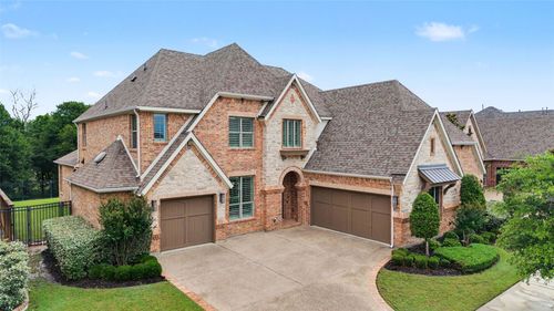 1241 Blue Lake Blvd, Arlington, TX, 76005-4527 | Card Image