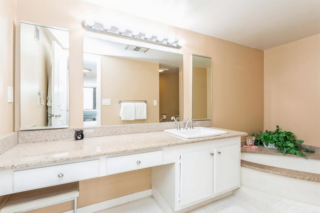 APT-403 - 3589 S Ocean Blvd, Condo with 2 bedrooms, 2 bathrooms and null parking in Palm Beach FL | Image 12
