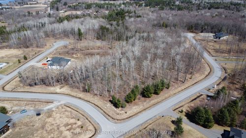 1581 Kinsella Dr, Cumberland, ON, K4C0B2 | Card Image