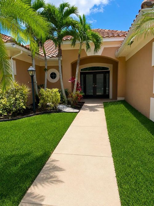 10114 Hunt Club Ln, Palm Beach Gardens, FL, 33418-4568 | Card Image