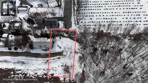 39 Av Collin, Edmundston, NB, E3V1N4 | Card Image