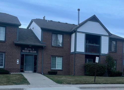 15530 Ashley Ct, Macomb, MI, 48044-3806 | Card Image