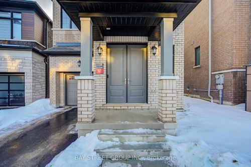 2916 Nakina St, Pickering, ON, L1X0P7 | Card Image