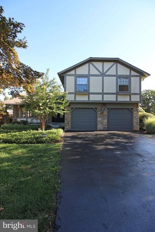 1507 Kersey Ln, POTOMAC, MD, 20854-6147 | Card Image