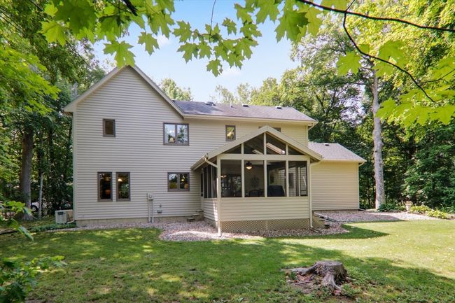 21 Bent Tree Ln, House other with 3 bedrooms, 3 bathrooms and null parking in Towanda IL | Image 35
