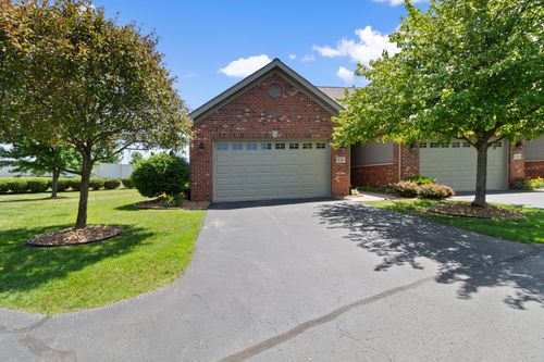 830 Boxwood Dr, Munster, IN, 46321-2867 | Card Image