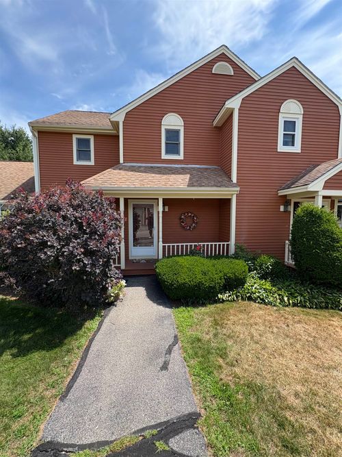 92 Katie Ln, Dover, NH, 03820-4583 | Card Image