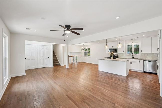 4363 Old Mabry Rd Ne, House other with 4 bedrooms, 3 bathrooms and 6 parking in Roswell GA | Image 11