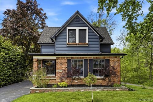 82 Crescent Avenue, Hamburg, NY, 14075 | Card Image