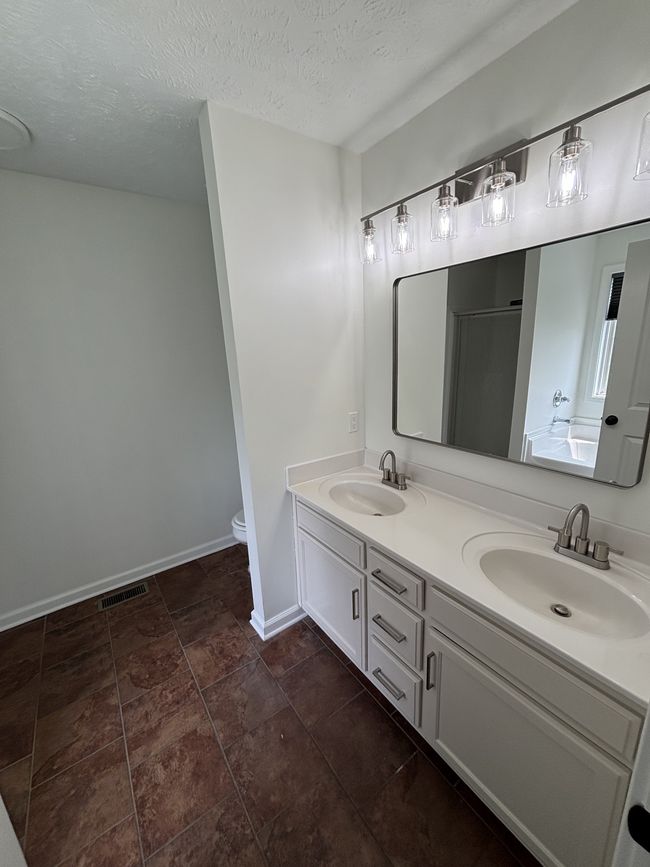 1041 Freedom Dr, House other with 4 bedrooms, 3 bathrooms and 2 parking in Clarksville TN | Image 10
