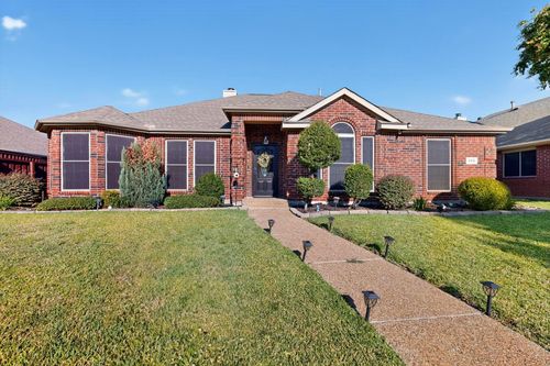 805 Kathryn Dr, Lewisville, TX, 75067-4266 | Card Image