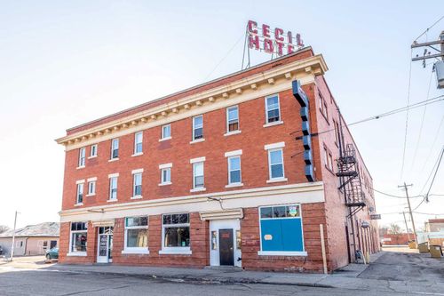 {{alt}} | Card Image