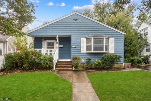 98 Avenue D, Lodi, NJ, 07644-1904 | Card Image