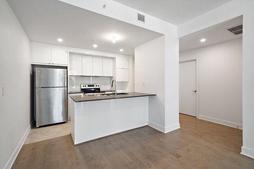 308-5265 Rue Mackenzie, Montréal, QC, H3W0B2 | Card Image