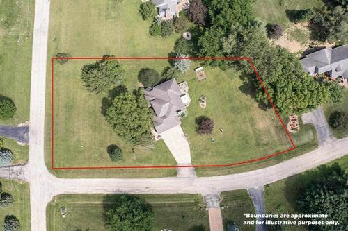 1609 E Breckenridge Ln, Milton, WI, 53563-8500 | Card Image