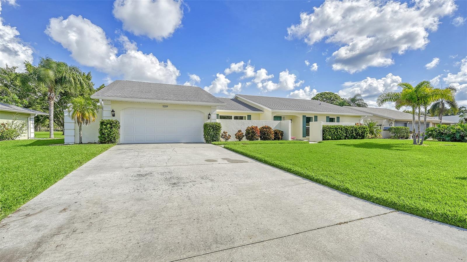 Palm Aire Dr, Sarasota, FL 34243