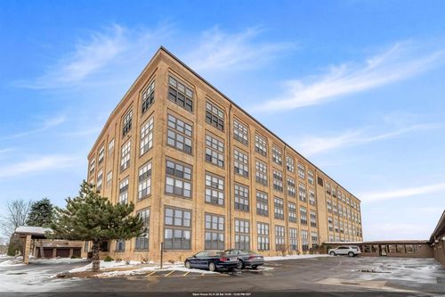 327-1545 Arboretum Drive, OSHKOSH, WI, 54901 | Card Image