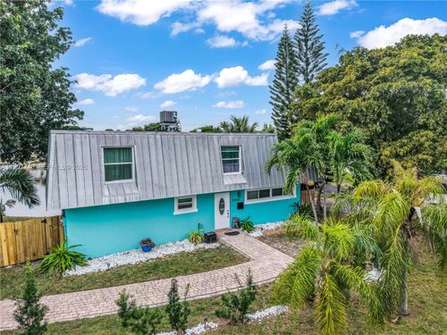 4081 Ne 14th Ave, Oakland Park, FL, 33334-4672 | Card Image