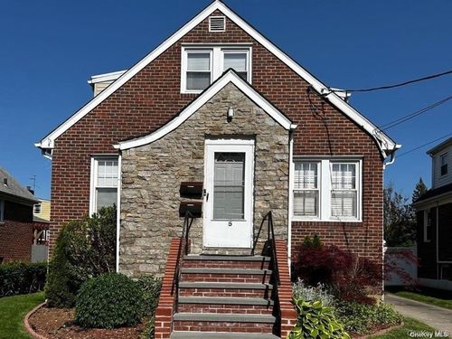 5 Crab Ave, Lynbrook, NY, 11563-2410 | Card Image