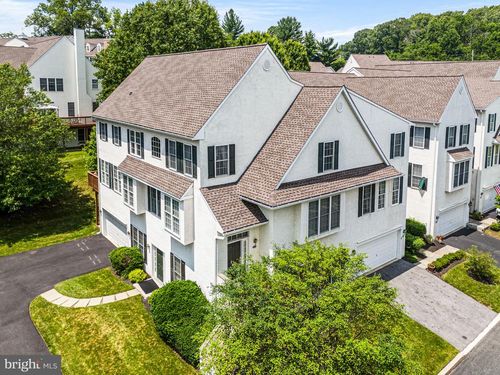1201 Whispering Brooke Dr, NEWTOWN SQUARE, PA, 19073-2777 | Card Image