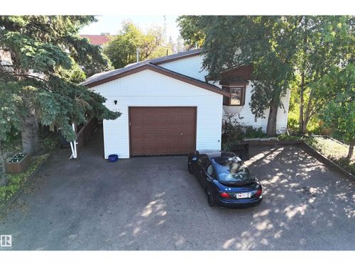 252 - 305 Calahoo Rd, House with 3 bedrooms, 2 bathrooms and 4 parking in Spruce Grove AB | Card Image