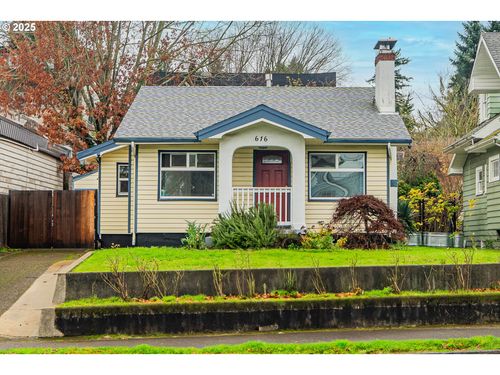 616 Se 60th Ave, Portland, OR, 97215-1904 | Card Image