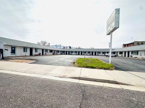 30 E Center St, Fillmore, UT, 84631-5542 | Card Image