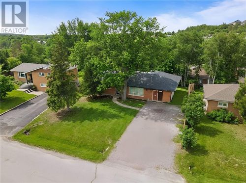 1279 Nesbitt Dr, Sudbury, ON, P3E4E9 | Card Image