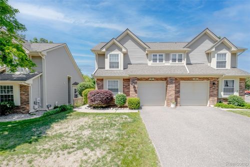 897 Whisperwood Trl, Fenton, MI, 48430-2200 | Card Image