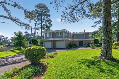800 Oriole Dr, Virginia Beach, VA, 23451-4928 | Card Image