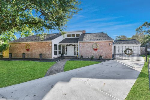 11307 Overbrook Ln, Houston, TX, 77077-6813 | Card Image